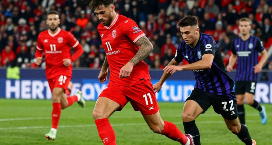 Real Madrid mất Courtois trước El Clásico: Lunin vào thay và bài toán dựng tuyến