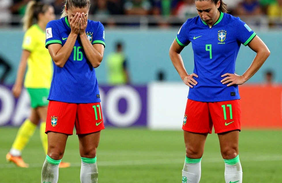Khi xà ngang cứu một nhà vô địch: đọc lại trận Việt Nam 1-0 Philippines bằng hình học khoảng trống