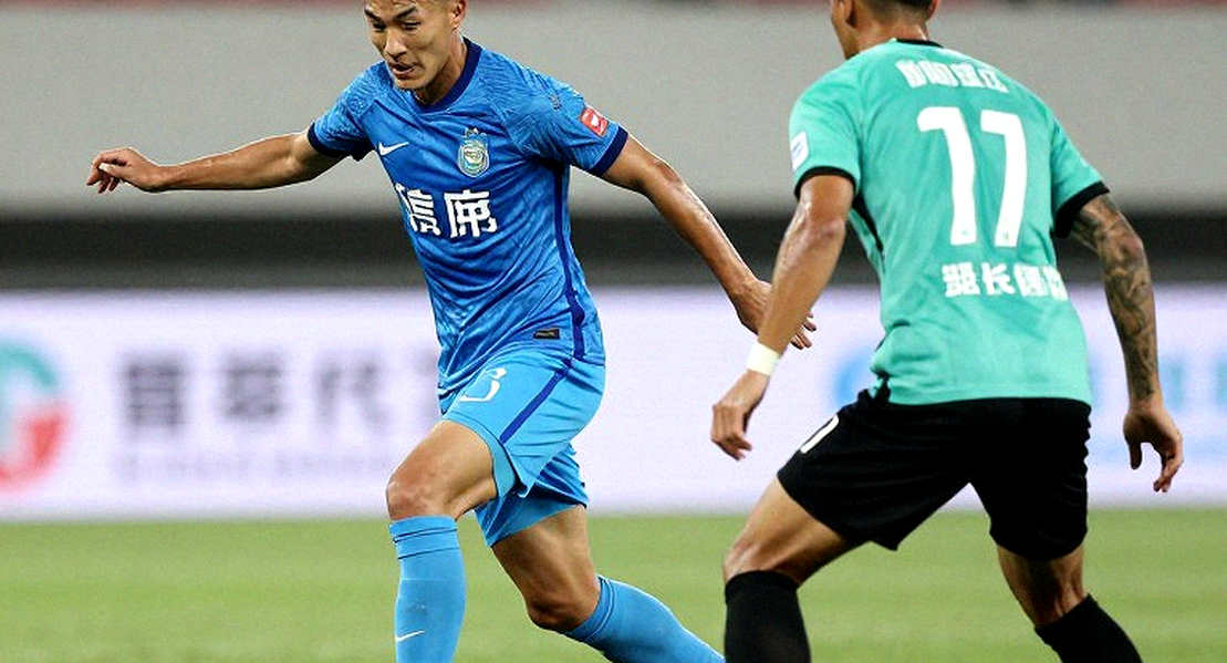 An Empty File in the Middle of the Market: Inside Vietnam's Transfer Window