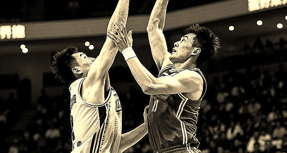 Olympiacos hạ Fenerbahce 92-90: Bartzokas và cuộc điều chỉnh phòng ngự ở hiệp bốn