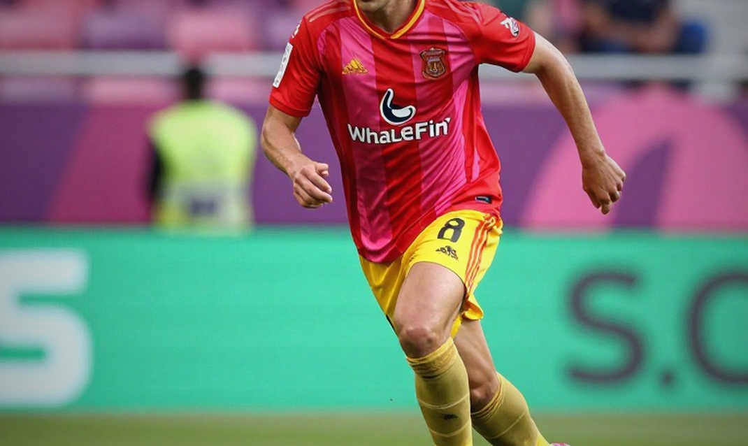 Tony Pulis và phương pháp huấn luyện từ khoang lái: Khi quãng đường trở thành lợi thế