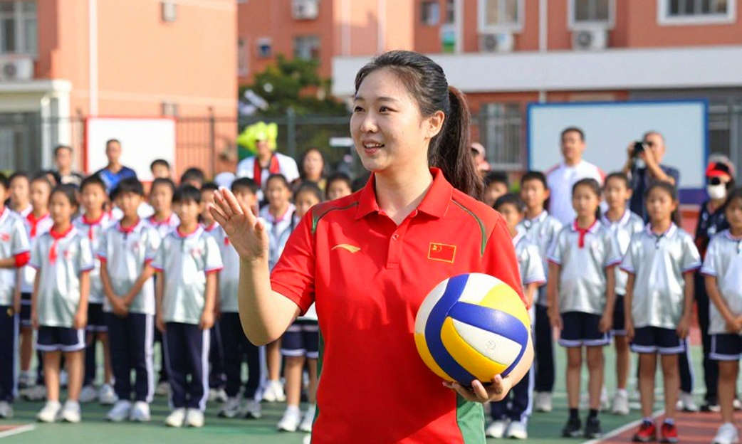 Cú chilena của Borja ở Clásico Nacional: bàn thắng để đời và vùng xám luật lệ phía sau