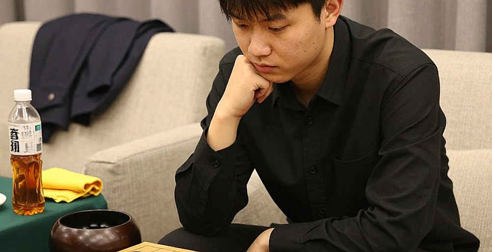 ChessBase Magazine số 225: 27 ván cờ ngắn, 10 bài khai cuộc và một khoảng lặng đáng tin